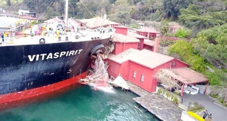 İstanbul Valiliği: Boğaz'daki Kazada Can Kaybı ve Deniz Kirliliği Olmadı!