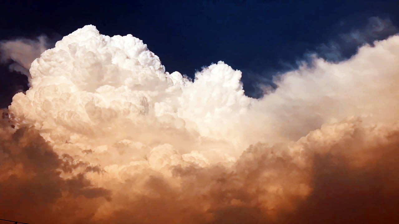 Must watch Timelaps of the beautiful Clouds