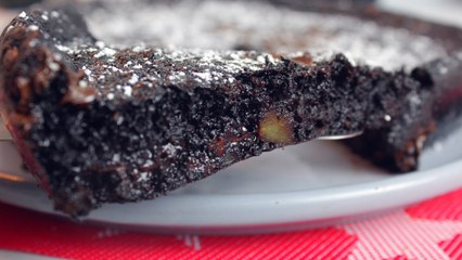 Gâteau au chocolat à la courgette et pomme de terre ! (sans farine et sans beurre)