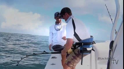 10 Saniyeden az bir sürede büyük Balık - ft. LakeForkGuy | Kalkan kardeşler jigging videoları