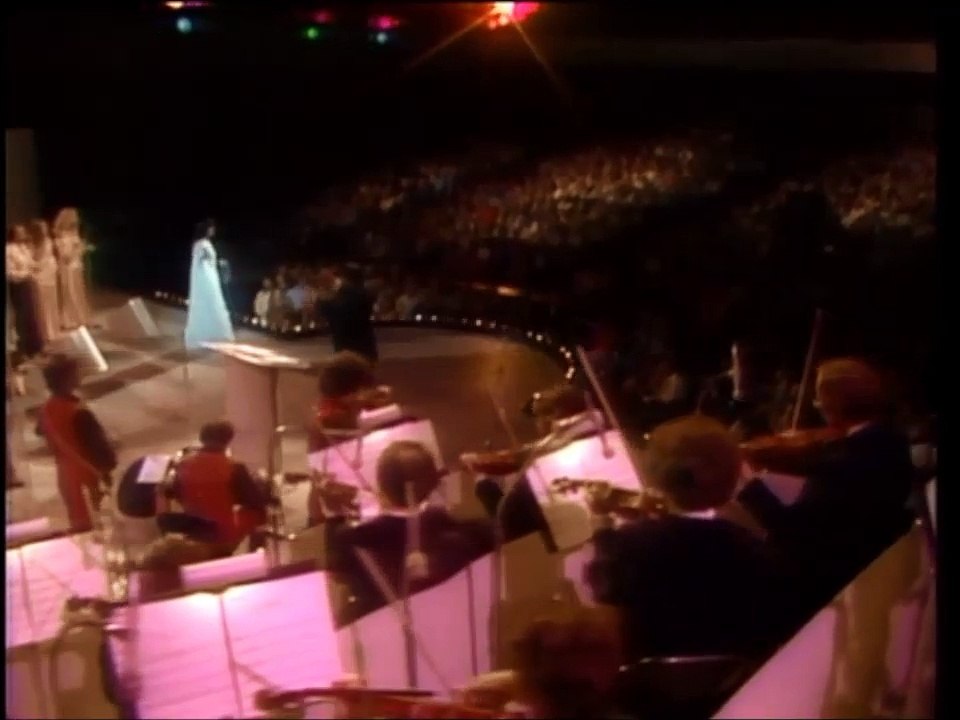 Loretta Lynn – Hey Loretta | Legends in Concert: Loretta Lynn – [Live: 2005]