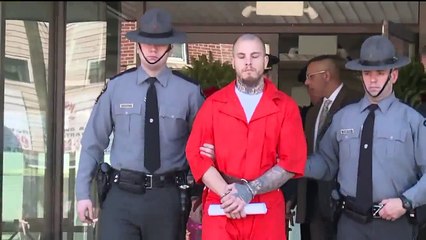 Video herunterladen: Man Accused of Murdering 97-Year-Old Woman in 2013 Makes First Court Appearance