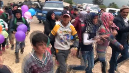 - Duma’daki kimyasal saldırıdan kurtarılanlar Azez’deki yeni kamplara getiriliyor