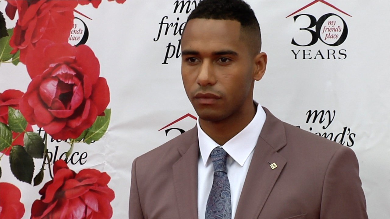 Elliot Knight "My Friend's Place 30th Anniversary Gala" Red Carpet