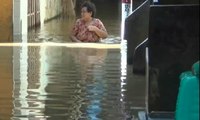 Banjir 2 Meter Rendam Ratusan Rumah di Kebon Pala
