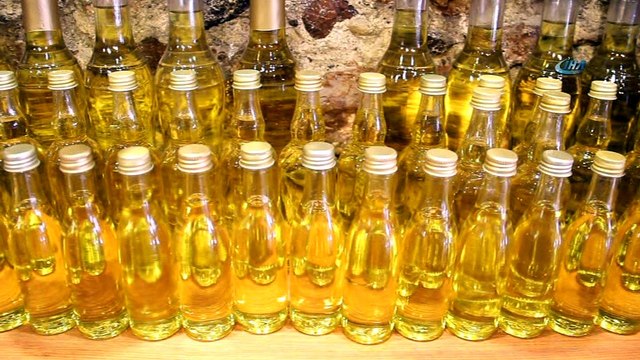 Balıkesir Üniversitesi Edremit Meslek Yüksek Okulu Öğretim Üyesi Mücahit Kıvrak, 'Genzinizi yakıyorsa iyi zeytinyağıdır'