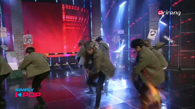 [Simply K-Pop] Stray Kids(스트레이 키즈) _ District 9 _ Ep.306 _ 040718