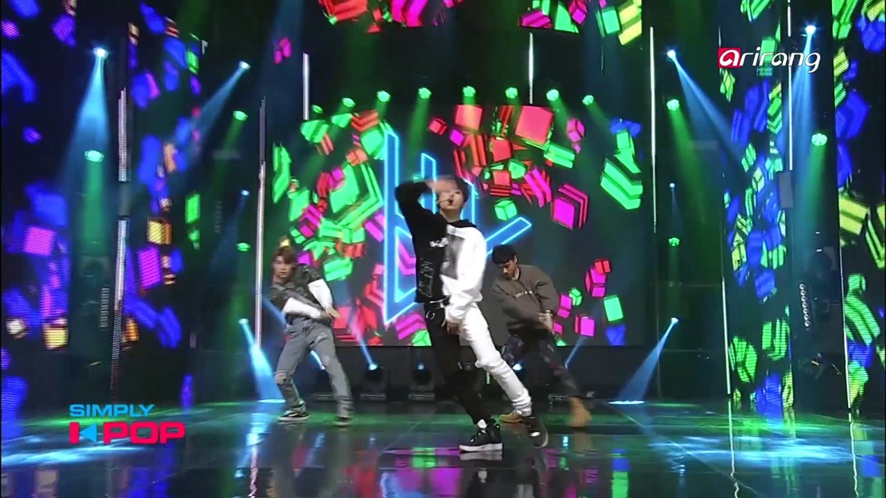 [Simply K-Pop] HOYA(호야) _ All Eyes On Me _ Ep.306 _ 040718