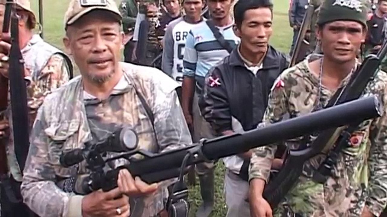 Berburu Tupai di Perkebunan Kelapa Sawit