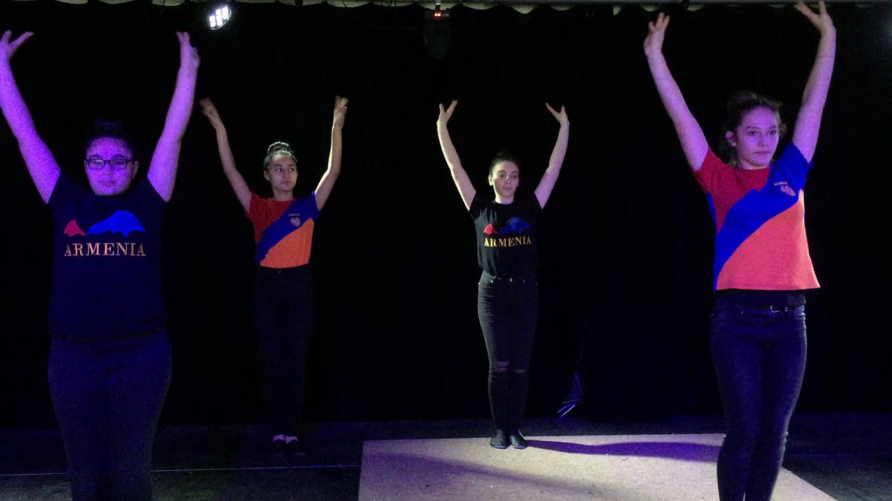 Des cours de danse arménienne à la MJC Louis-Aragon