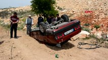 Adıyaman Besni'de Otomobil Devrildi 4 Yaralı