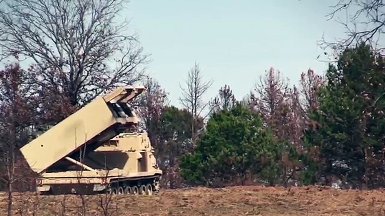 Extremely Powerful M270 MLRS & M142 HIMARS in Action / Live Firing