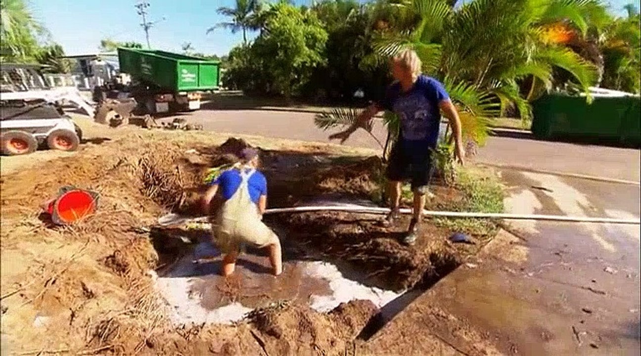 House Rules S02 E31 #31 Exteriors Round 2