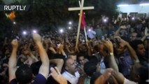 Cristianos coptos lloran en Egipto a las víctimas del tiroteo en un autobús