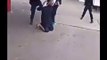 Un homme armé d'une machette se fait interpeller par des policers à Mantes-la-Jolie.