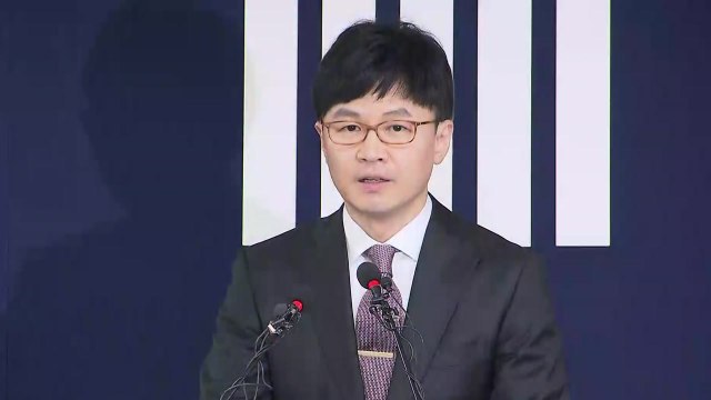 [현장영상] 검찰, 이명박 前 대통령 구속 기소... 다스 실소유주 / YTN