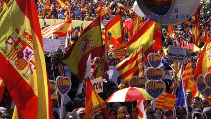 Más de 200 mil personas denuncian la «tiranía del independentismo racista» en Barcelona.