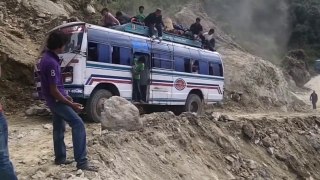 TOP 5 Dangerous Roads in Himalaya You Would Never Want to Drive On #2