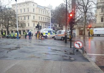 İngiltere'de Sarayın Yakınında Şüpheli Araç, Kenti Alarma Geçirdi!
