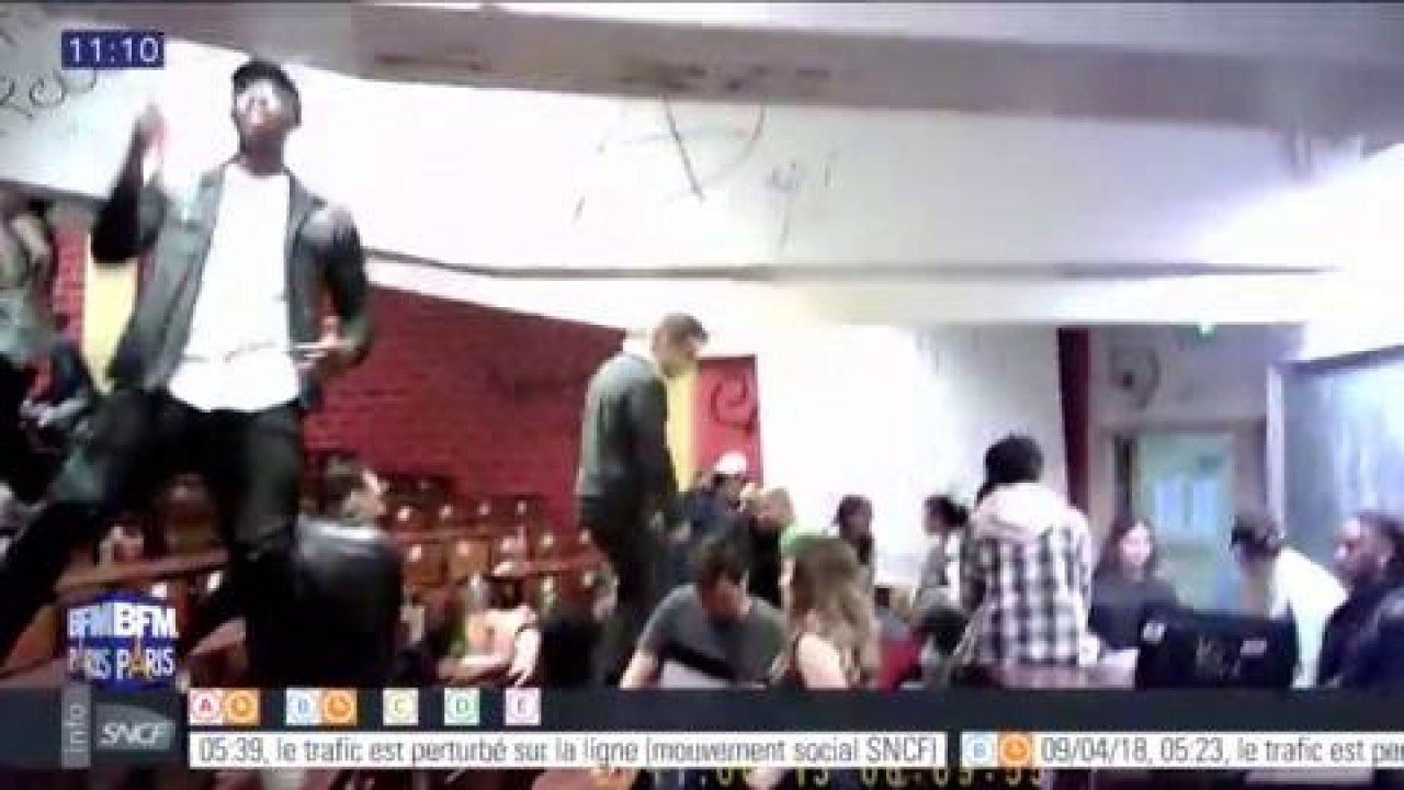 Fêtes, cours d'autodéfense, conférences... comment des étudiants occupent Tolbiac