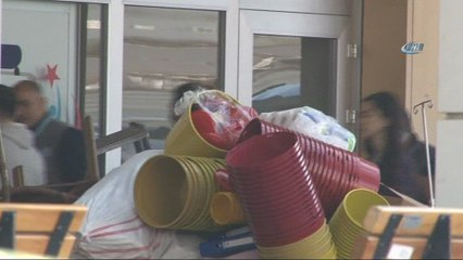 Yanan hastaneden geriye kalanlar taşınıyor