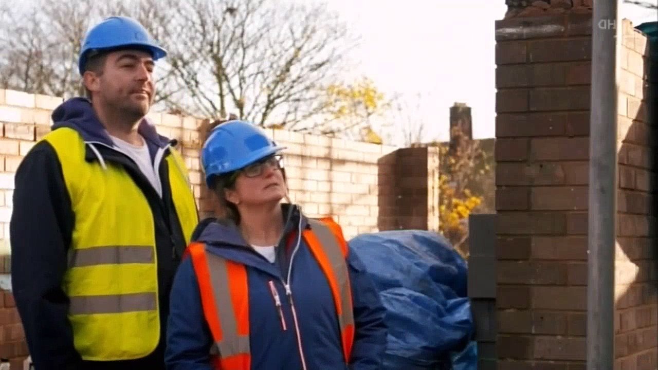 Grand Designs S17E08 The Wirral Floating Timber House