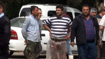 Kasaplar birbirini silahla yaraladı