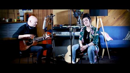 Hoshi - Je vous trouve un charme fou (Version acoustique) ft. Gaëtan Roussel