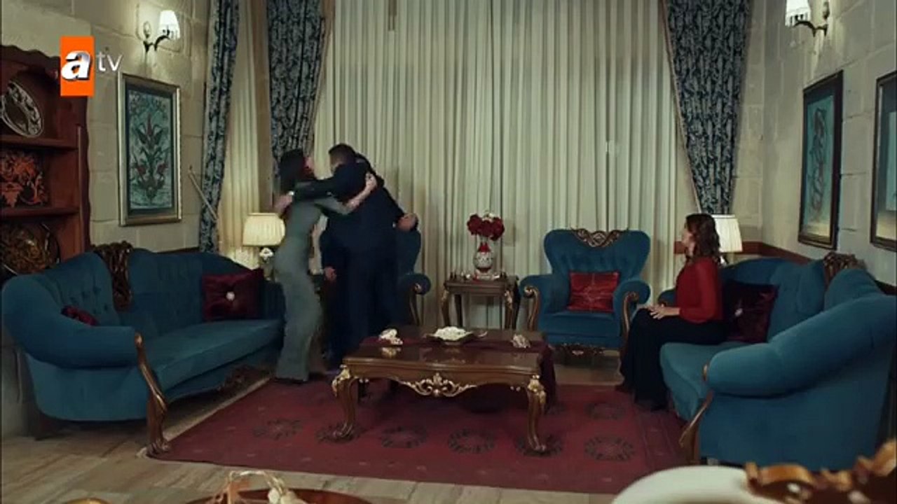 Ali ve Mavi konağa geri dönüyor - Aşk ve Mavi 48. Bölüm