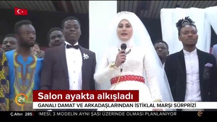 Ayakta alkışladı