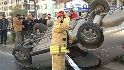 Takla atan araçtan ufak sıyrıklarla çıktılar