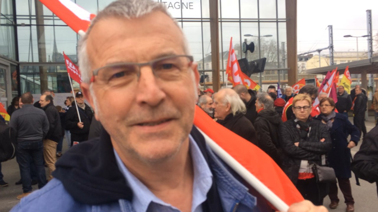 Manifestation pour la défense des services publics