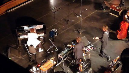 Bob Dylan Clapping Desolation Row Madrid March 28, 2018