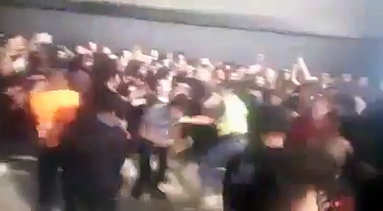 موسيقى تصيب الشباب بالجنون في ساقية الصاوي والأمن يسيطر على الموقف