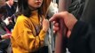 La réaction de ces chinois face à ce petit jeu dans le métro : juste mythique