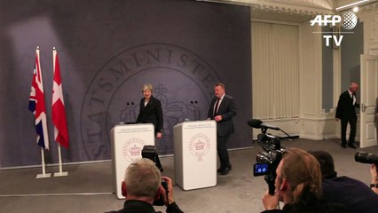 May volta a culpar Rússia por envenenamento de ex-espião