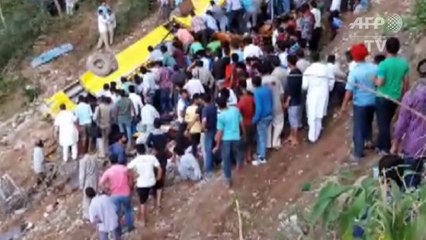 30 muertos, la mayoría niños, en accidente vehicular en India