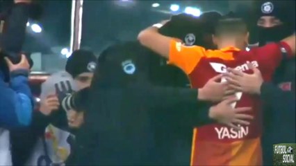 Futbolista marca gol y se lo dedica a policías en muestra de apoyo | Fútbol Social