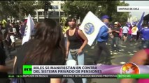 Miles de chilenos se manifiestan contra del sistema privado de pensiones