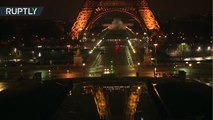 La Torre Eiffel se apaga en memoria de víctimas del atentado de Quebec (Canadá)