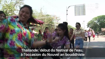 Thaïlande: des éléphants lancent le festival de l'eau