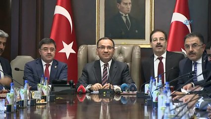 Bekir Bozdağ: '  Siyasetin er meydanı seçim meydanlarıdır. O sandıktan kaçıp televizyon kutusuna girmeye çalışıyor'