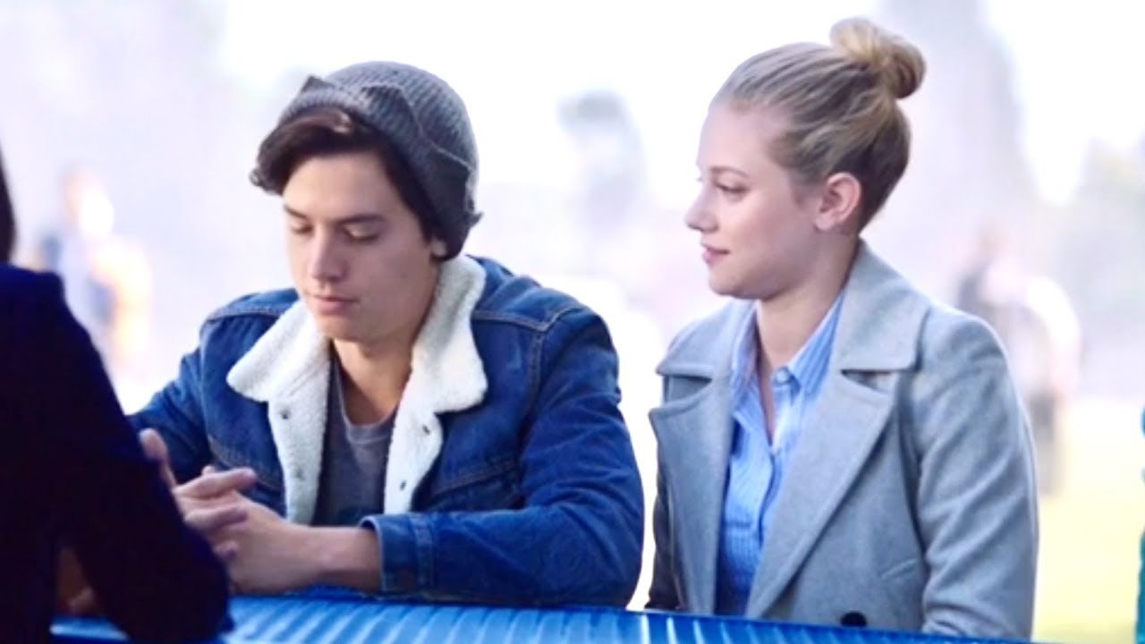 Riverdale Season 2 Episode 18 - Streaming "A Night to Remember" Season 2 Episode 18