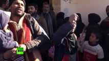 Un millar de civiles huyen de los barrios controlados por los terroristas en Alepo en 24 horas
