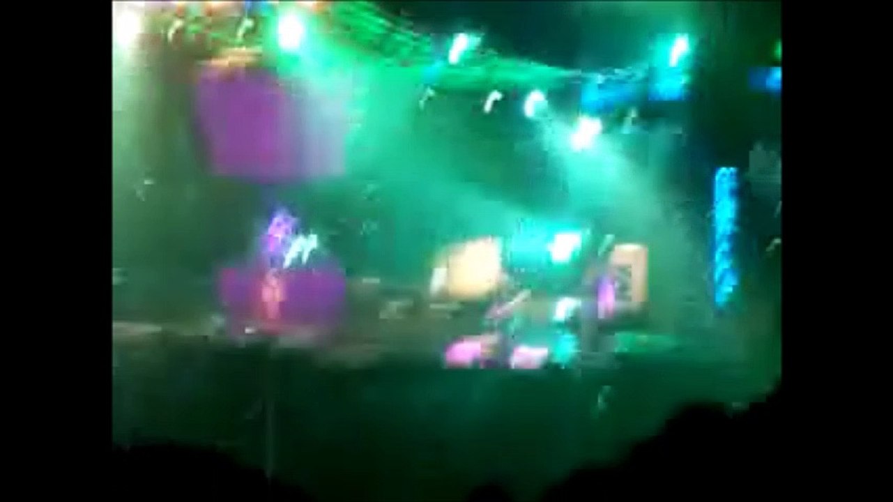 Muse - New Born, London Wembley Arena, 11/23/2006