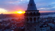 Galata Kulesi gün batımı ile havadan görüntülendi
