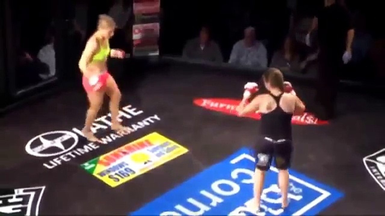 Crazy Womans MMA - Rachel Cole vs Megan Pittenger