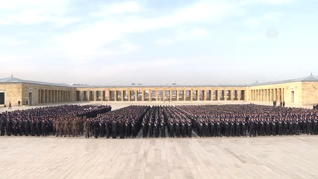 İçişleri Bakanı Soylu, Emniyet Genel Müdürü Altınok ve Emniyet Mensupları Anıtkabir'i Ziyaret Etti