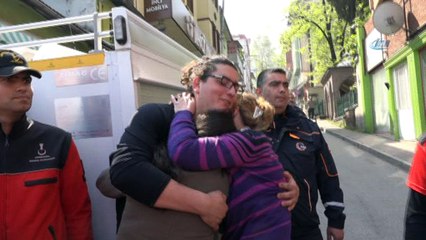 Kayıp gencin ailesiyle duygusal buluşması... Ormanda dereden su içip, çalılardan yatak yapmış