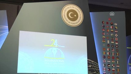 Türk Hariciyesi Dünyaya Diplomasi Dersi Veriyor